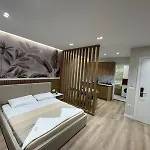 Beachside Modern 아파트 Sarandë
