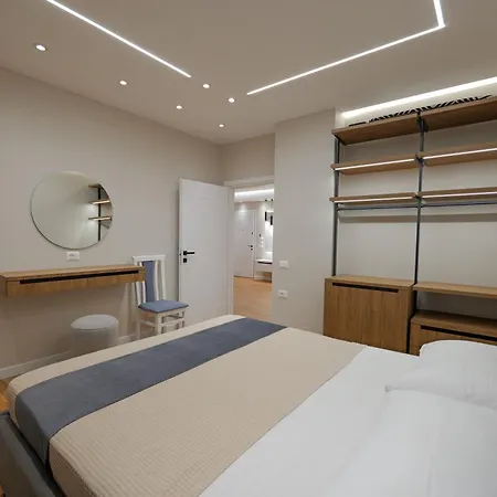 Beachside Modern Sarandë