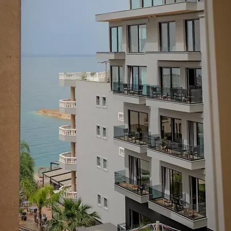 Beachside Modern Саранда
